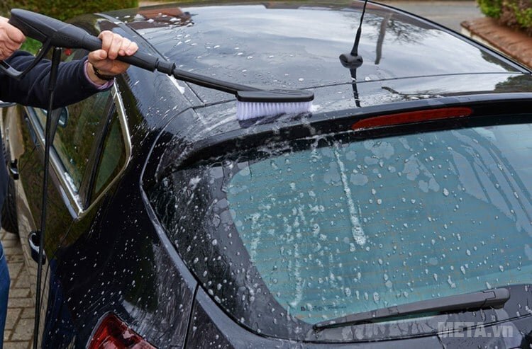 Phụ kiện máy rửa xe Bosch - Bàn chải - F016800359 đánh bật mọi vết bẩn trên bề mặt.