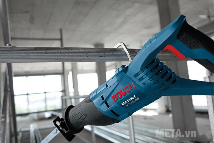 Máy cưa kiếm Bosch GSA 1100 E