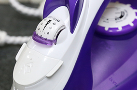 Bàn là hơi nước Kangaroo KG831