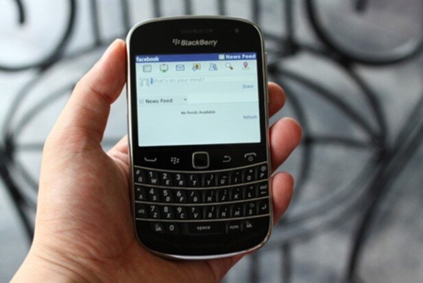 Điện thoại BlackBerry Bold Touch 9900