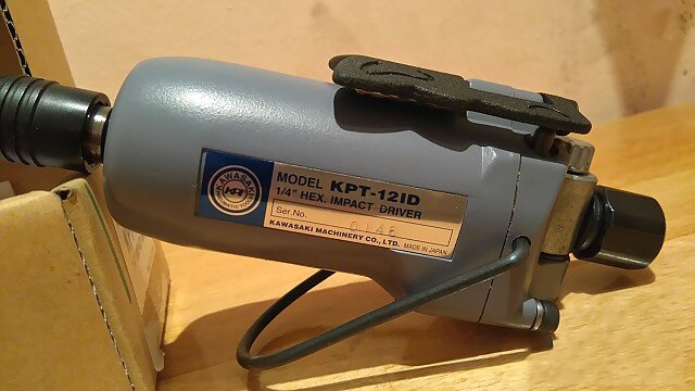 Máy vặn vít Kawasaki KPT-12ID Máy vặn vít Kawasaki KPT-12ID