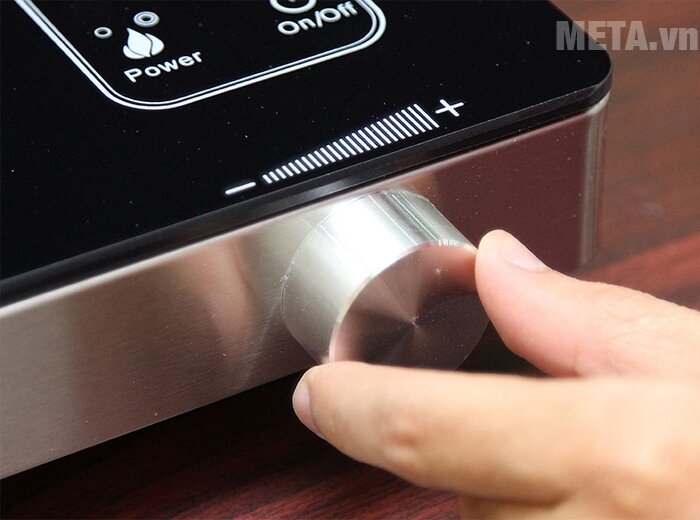 Bếp hồng ngoại Whirlpool ACT312S/BLV