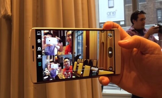 Điện thoại LG V10