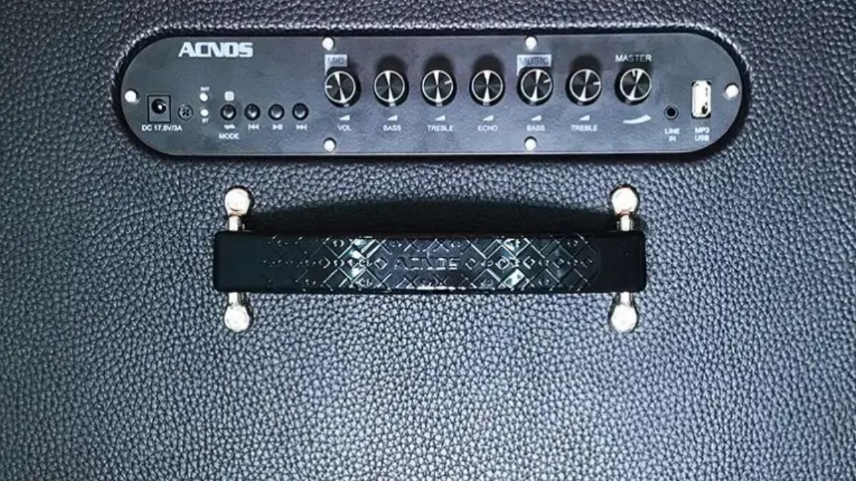 Quai xách và các nút chức năng tích hợp ở mặt trên