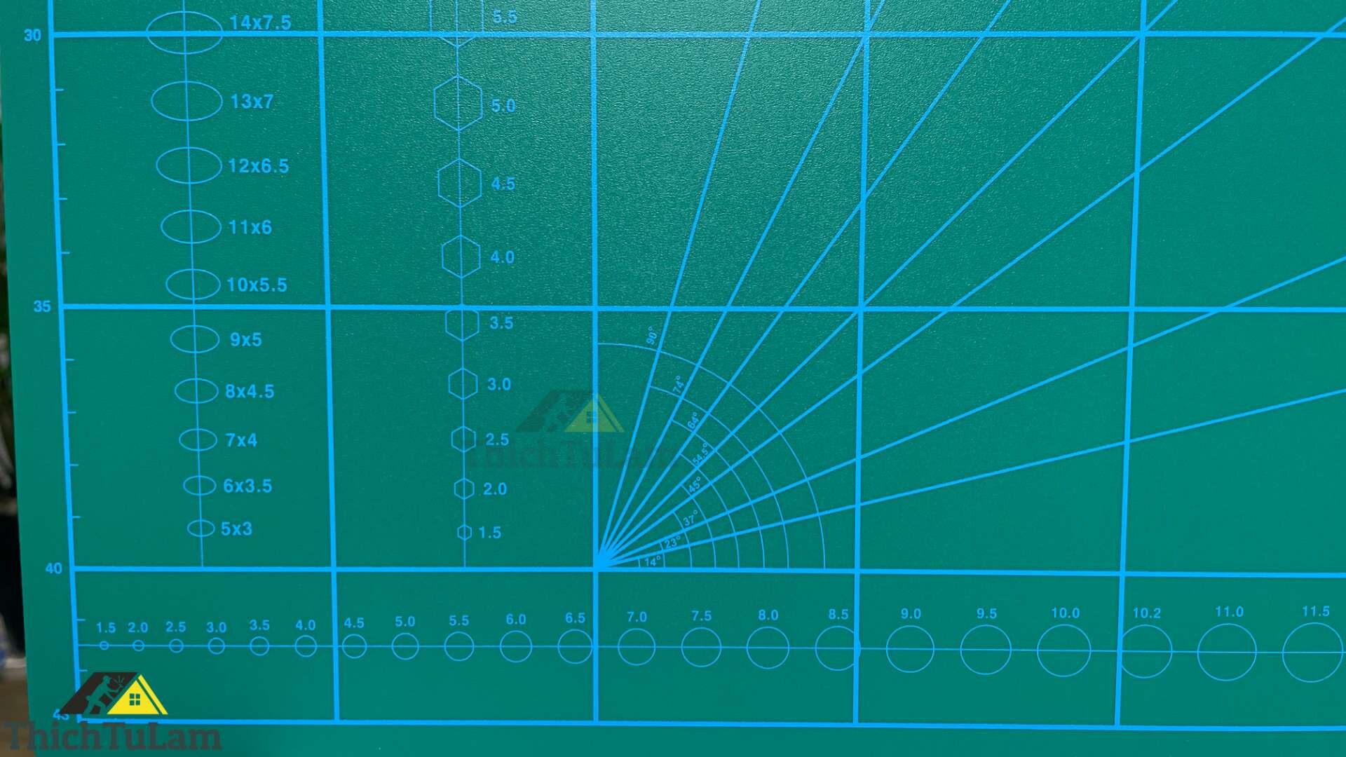 Bảng lót cắt 600mm x 450mm x 3mm Kendo 30962