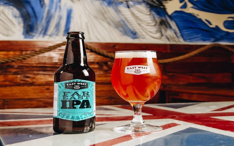 Thùng 24 chai bia East West Far East IPA 330ml