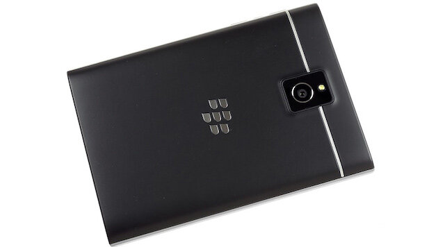 Điện thoại BlackBerry Passport Silver Edition