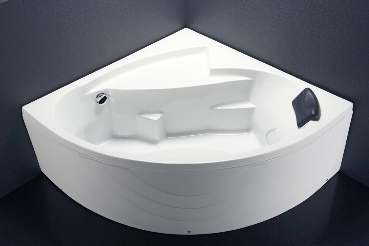 bồn tắm góc caesar tựa đầu AT5140A