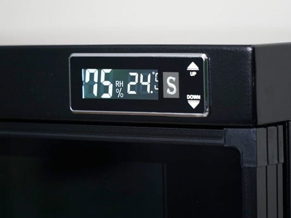 FujiE DHC160 được thiết kế bảng điều khiển dạng cảm ứng hiện đại