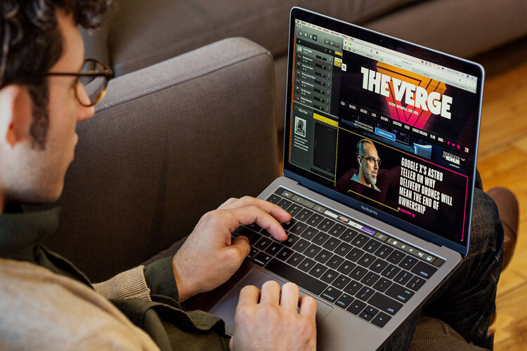 Laptop Apple Macbook Pro MUHR2 256Gb (2019) (Silver)- Touch Bar