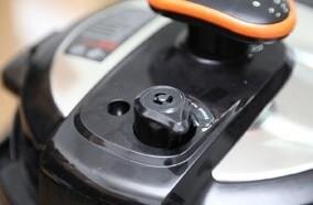 NỒI ÁP SUẤT 5L BLUESTONE PCB-5638M NỒI ÁP SUẤT 5L BLUESTONE PCB-5638M