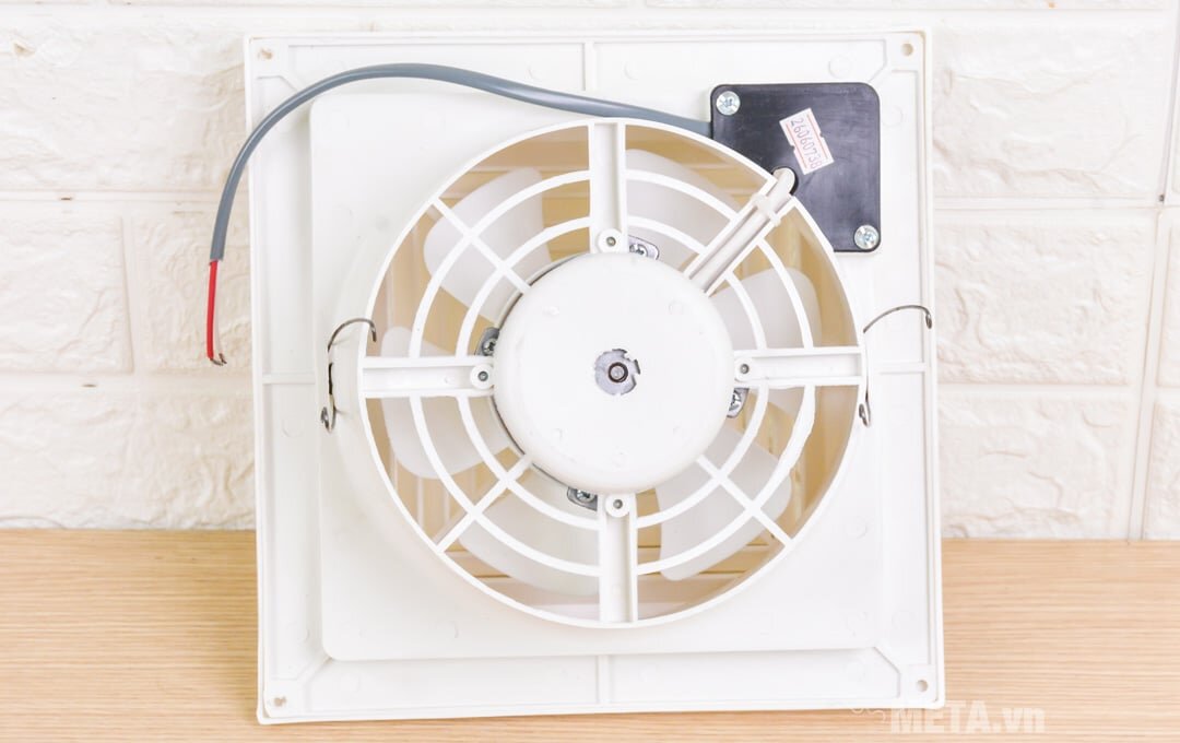 Quạt hút âm trần Vinawind QHT150-PN có 6 cánh Quạt thông gió