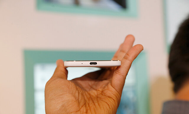 Điện thoại Google Pixel 2