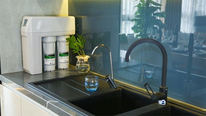 máy lọc nước A.O.Smith R400E có kiểu dáng hiện đại