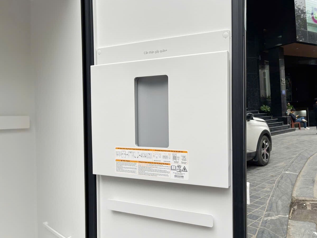 Tủ chăm sóc quần áo thông minh LG Styler Inverter SC5MBR80H