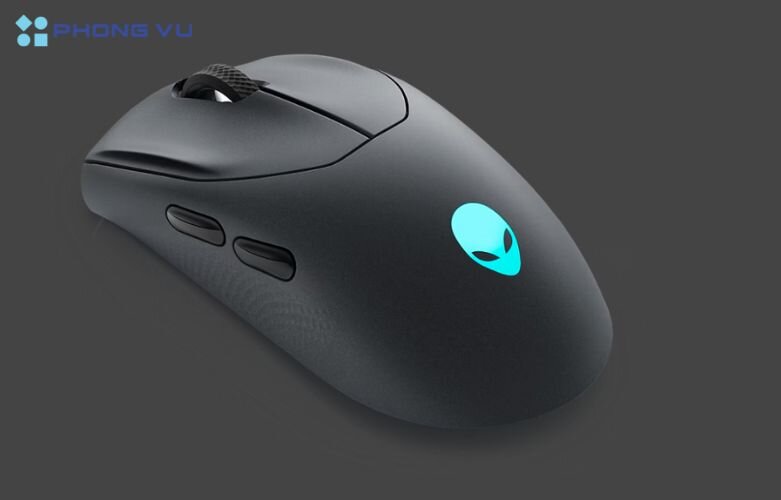 Với bộ sạc từ tính của Dell Alienware AW720M, bạn có thể yên tâm sử dụng chuột một cách liên tục và hiệu quả, không bị gián đoạn bởi vấn đề pin nâng cao trải nghiệm chơi game, làm việc và giải trí của người dùng