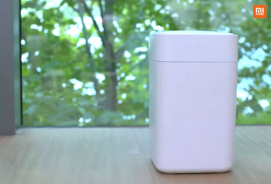 Thùng rác thông minh Townew