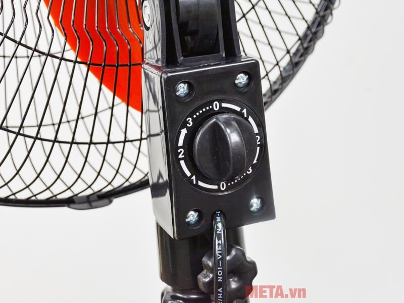 Quạt cây 3 cánh QR-THA của Điện Cơ 91 cho phép bạn lựa chọn 3 mức tốc độ gió Quạt cây 3 cánh QR-THA của Điện Cơ 91 cho phép bạn lựa chọn 3 mức tốc độ gió