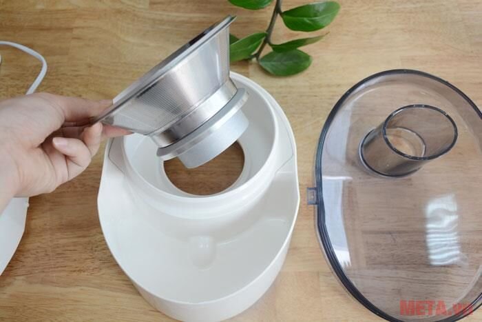 Máy ép trái cây Panasonic MJ-68MWRA