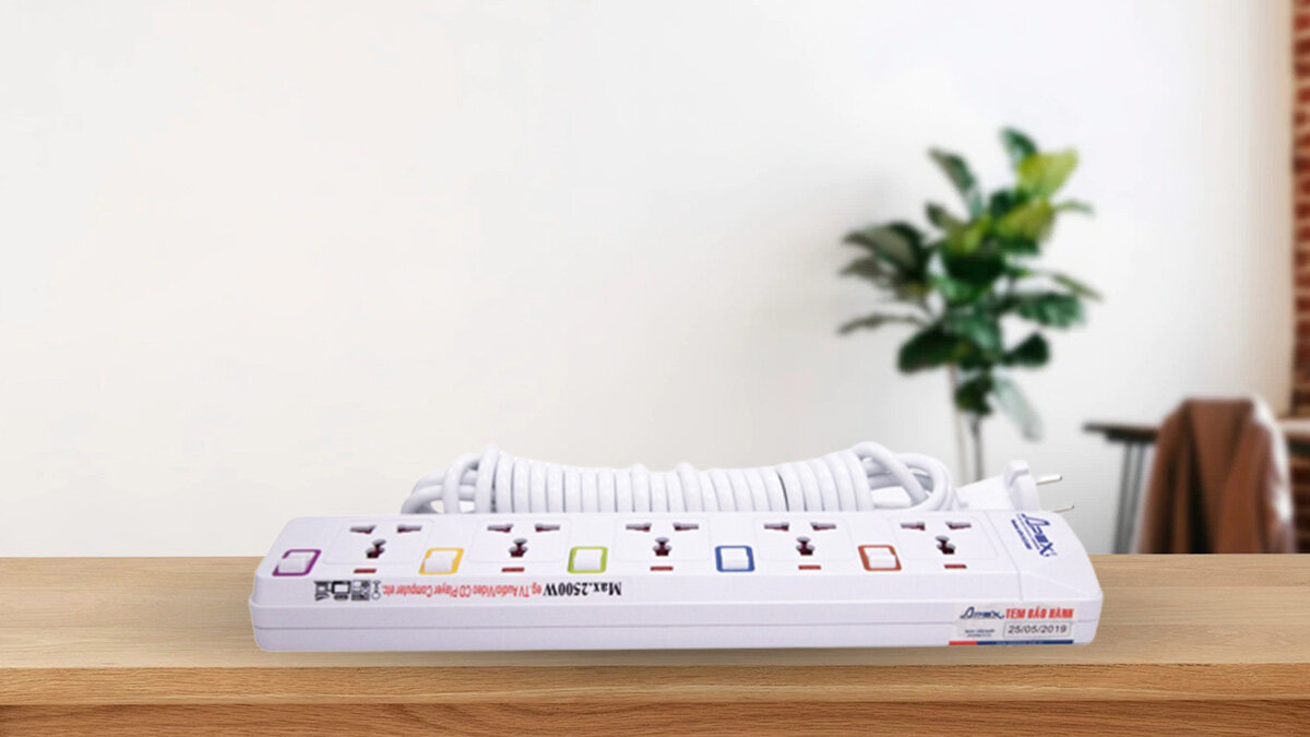 Ổ cắm điện Apex APE OC2-5RD có thiết kế nhỏ gọn tiện lợi