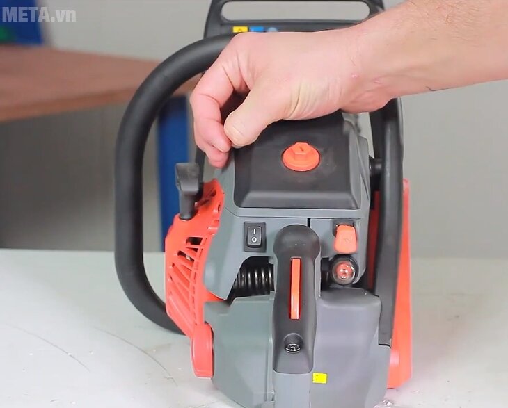 Máy cưa xích 1.8kW Hitachi CS40EA