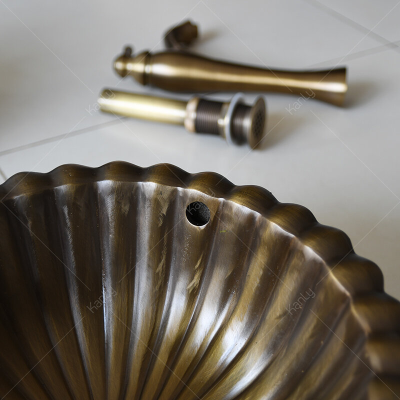 Chậu rửa lavabo bằng đồng đúc Kanly GCL09