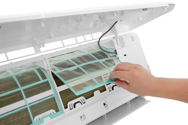 Điều hòa Comfee 12000 BTU 1 chiều Inverter CFS-13VDGF-V lọc không khí tốt