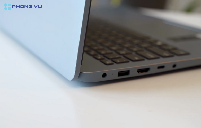 Hình ảnh thực tế Laptop Lenovo IdeaPad 3 - 14ABA7 - 82RM003UVN (cạnh trái)