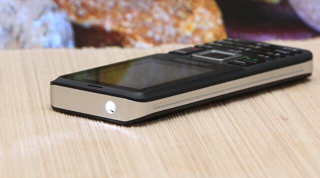 Điện thoại Mobiistar B247