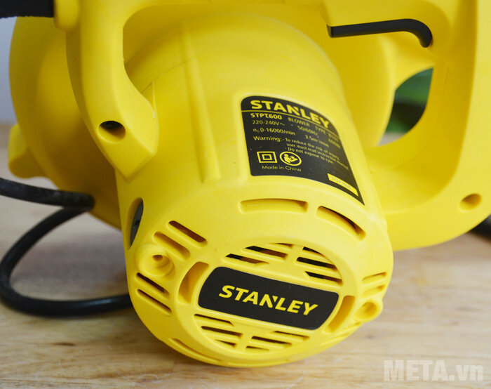 Máy thổi bụi Stanley STPT 600