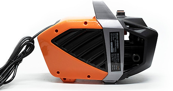 Sử dụng máy trong nhiều công việc khác nhau Sử dụng máy trong nhiều công việc khác nhau