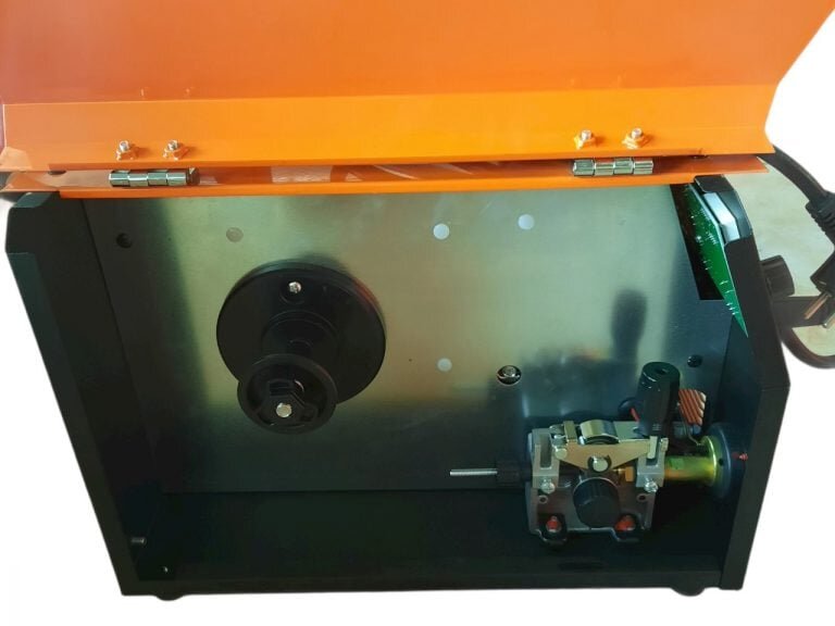 Vị trí lắp cuộn dây hàn Máy hàn MIG