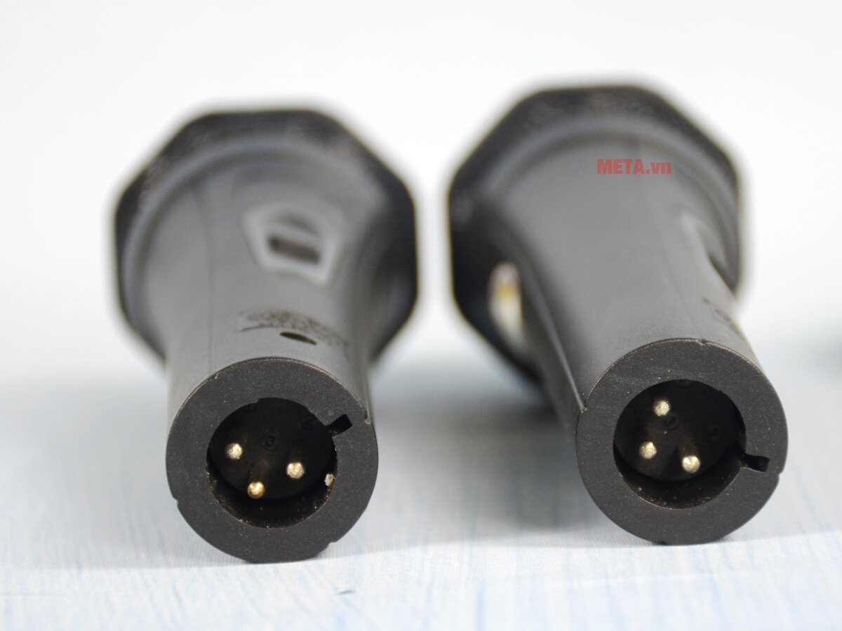 Đầu karaoke 5 số Arirang DVD AR-36MB (kèm 2 micro)