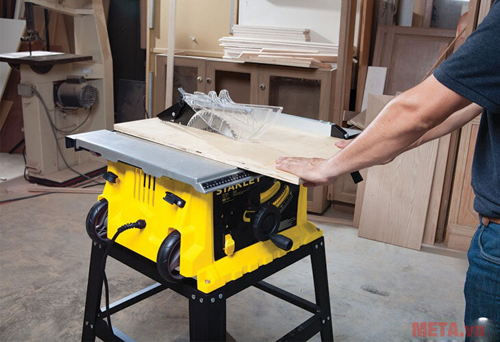 Máy cưa bàn Stanley STST1825
