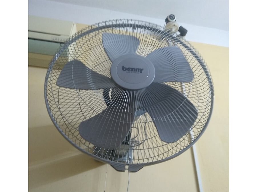 Quạt treo tường có 5 cánh Quạt treo tường công nghiệp Benny
