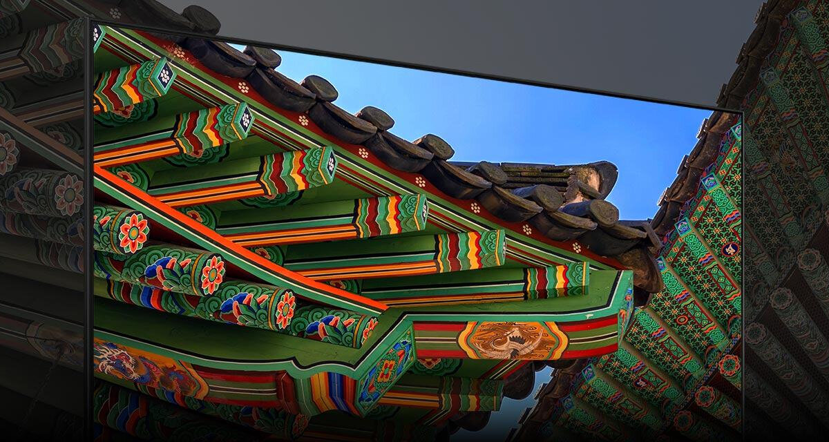 Công nghệ Dynamic Crystal Color tái hiện dải màu phong phú và rực rỡ