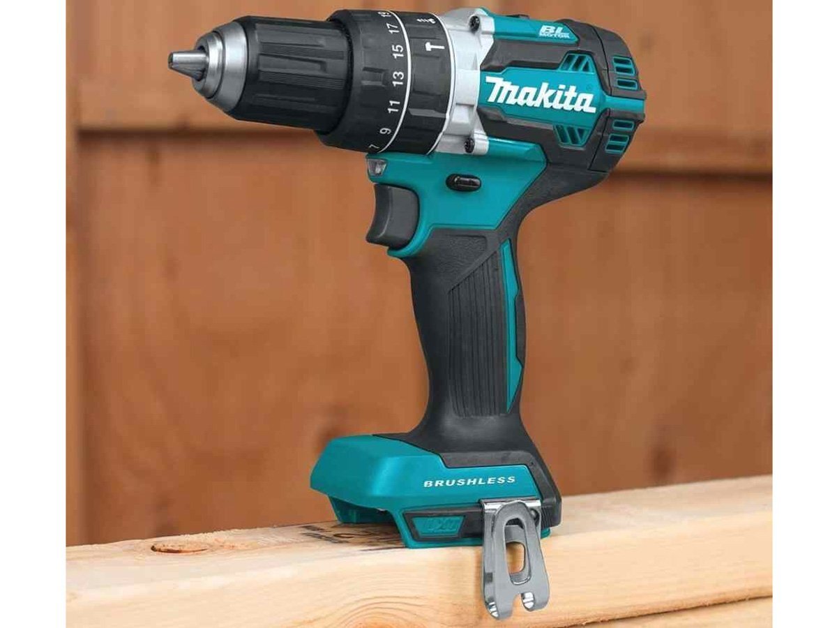 Máy khoan dùng pin  