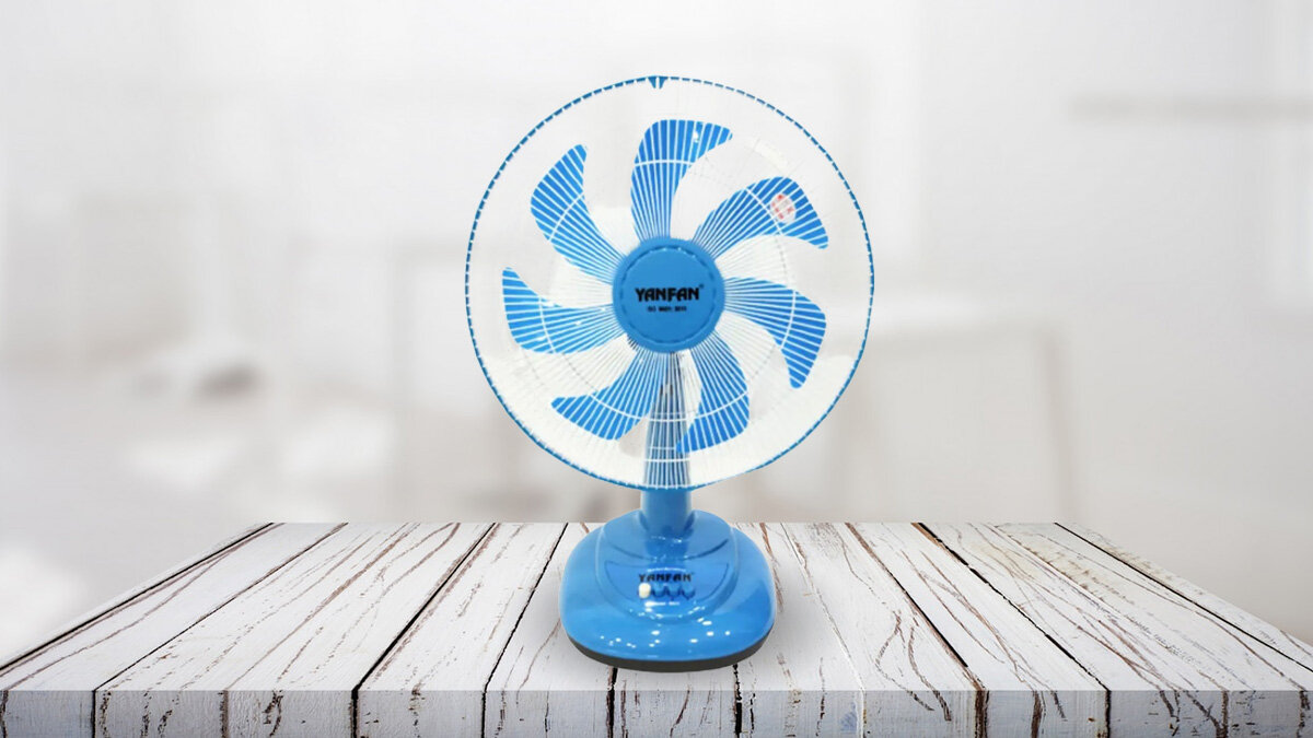 Quạt bàn Yanfan B411 có thiết kế nhỏ gọn và hiện đại
