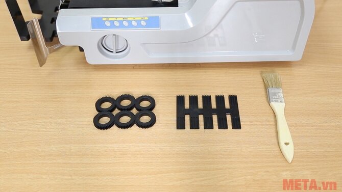 Máy đếm tiền phát hiện tiền siêu giả Silicon MC-8800