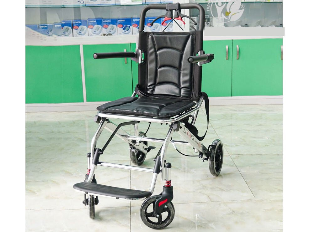 Xe lăn du lịch có khung hợp kim nhôm Xe lăn du lịch