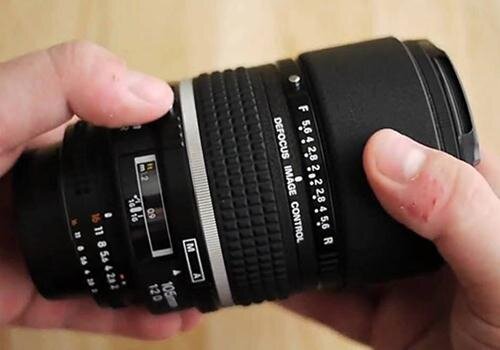 nikkor 105mm f2 dc