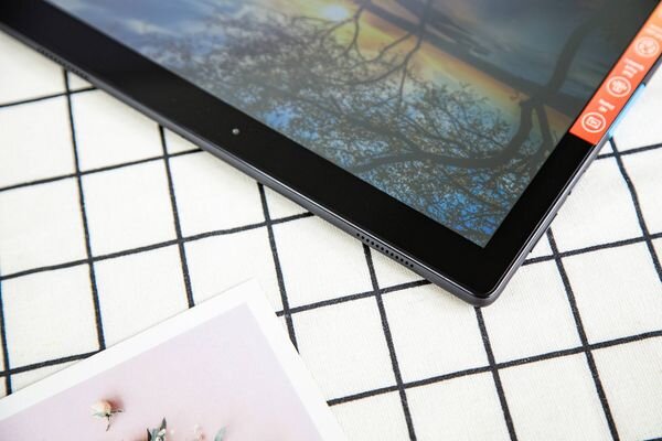 Lenovo TB E10 - X104L (Black)- 16Gb/ 10.1Inch/ Wifi   4G LTE