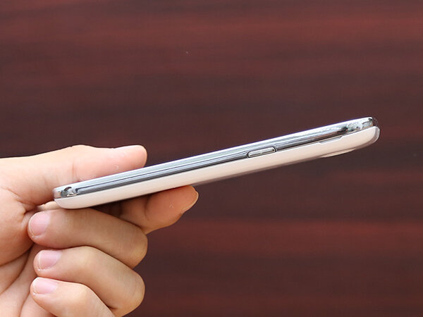 Điện thoại SAMSUNG GALAXY WIN I8552