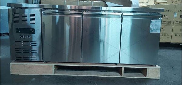 Bàn mát inox Kistem 310 lít KIS-XFT18R Bàn mát inox Kistem 310 lít KIS-XFT18R