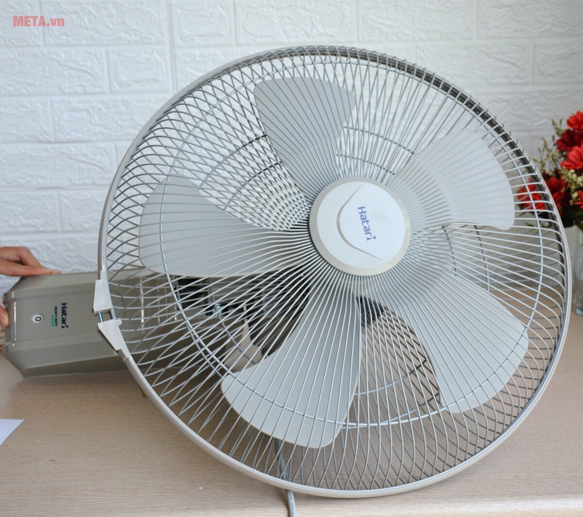 Quạt treo tường Hatari IW18M1/I18M6