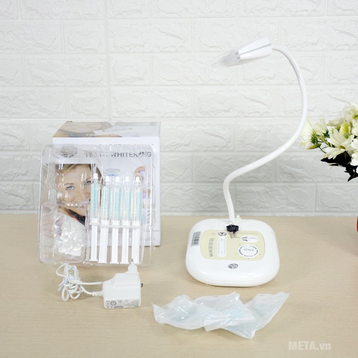 Thiết bị chăm sóc làm trắng răng Rio DCWH7-C