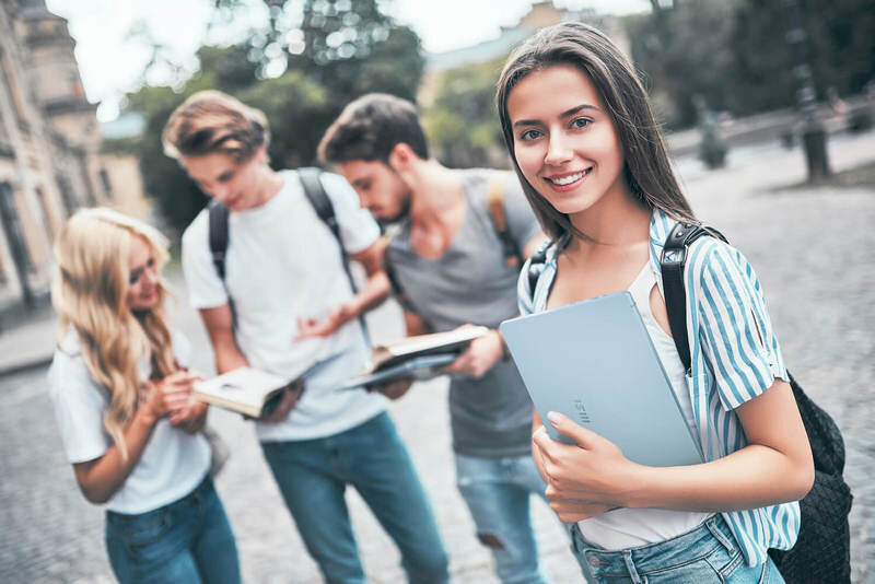 Laptop MSI Modern 14 B11MO-682VN