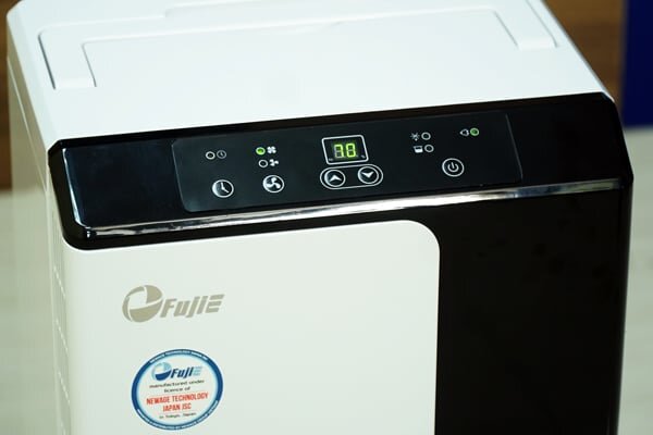 Bảng điều khiển máy hút ẩm dân dụng FujiE HM-630EN