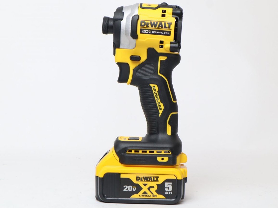 Máy vặn vít dùng pin 20V Max DeWalt DCF850P1