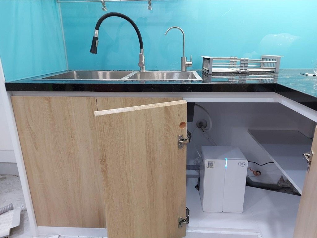 Máy lọc nước Pureit Tanka UR3140 sở hữu thiết kế nhỏ gọn dễ dàng lắp đặt âm dưới bàn bếp